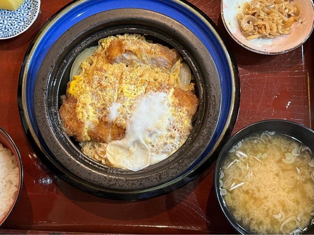 かつ栄