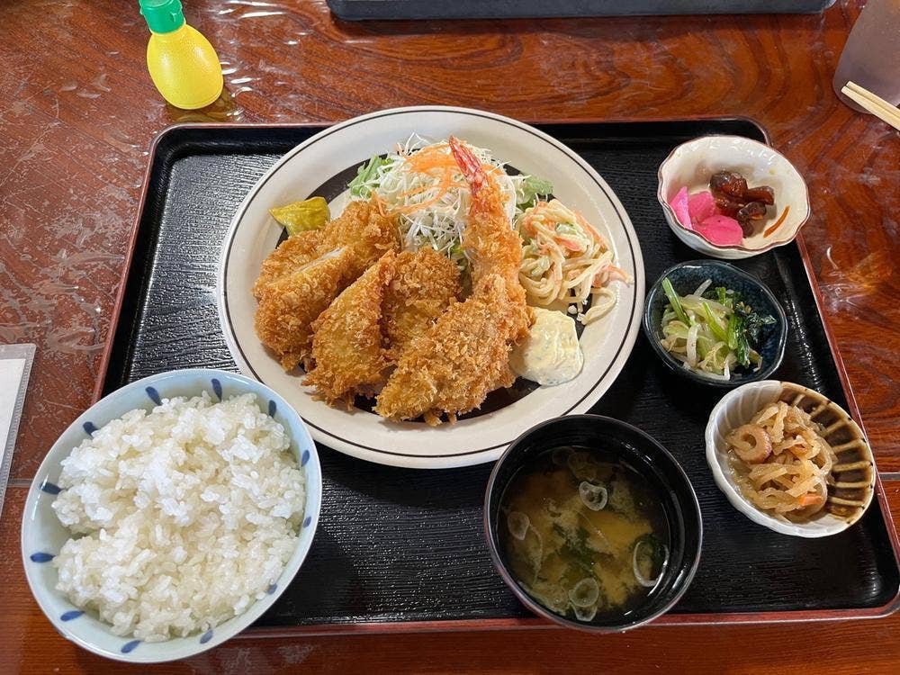 お食事処 とむら