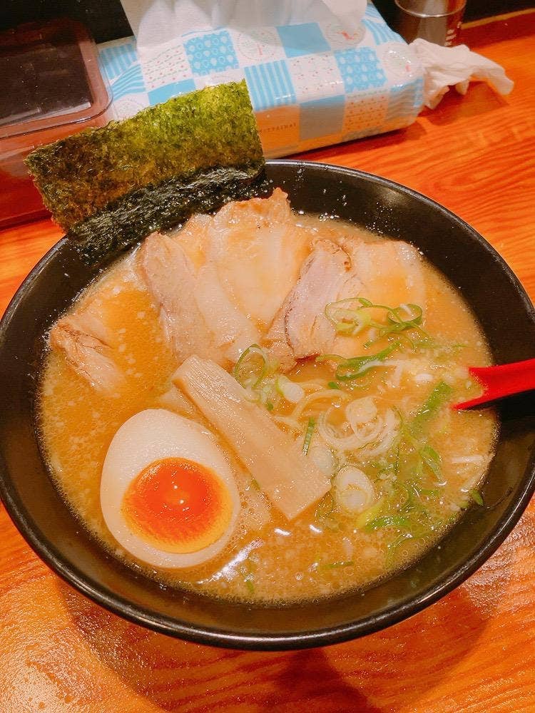 まる豚らーめん