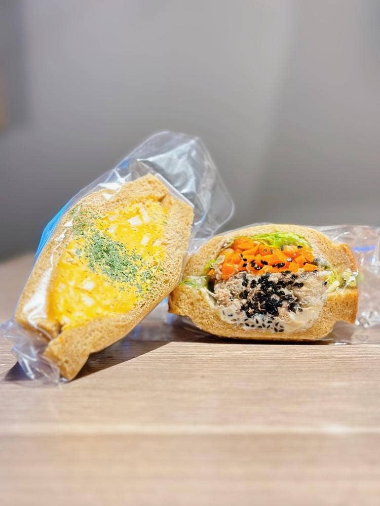 eat me sandwich