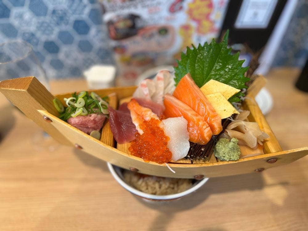 鮨 酒 肴 杉玉 うらぶくろ