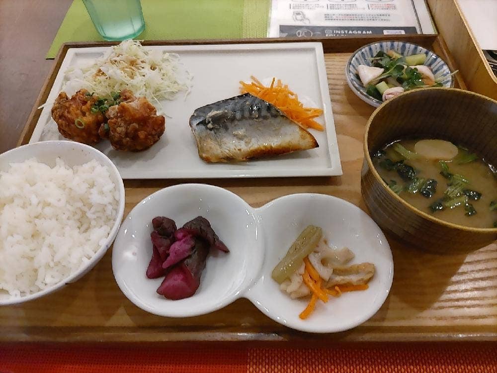 kawara CAFE&DINING KITTE博多店