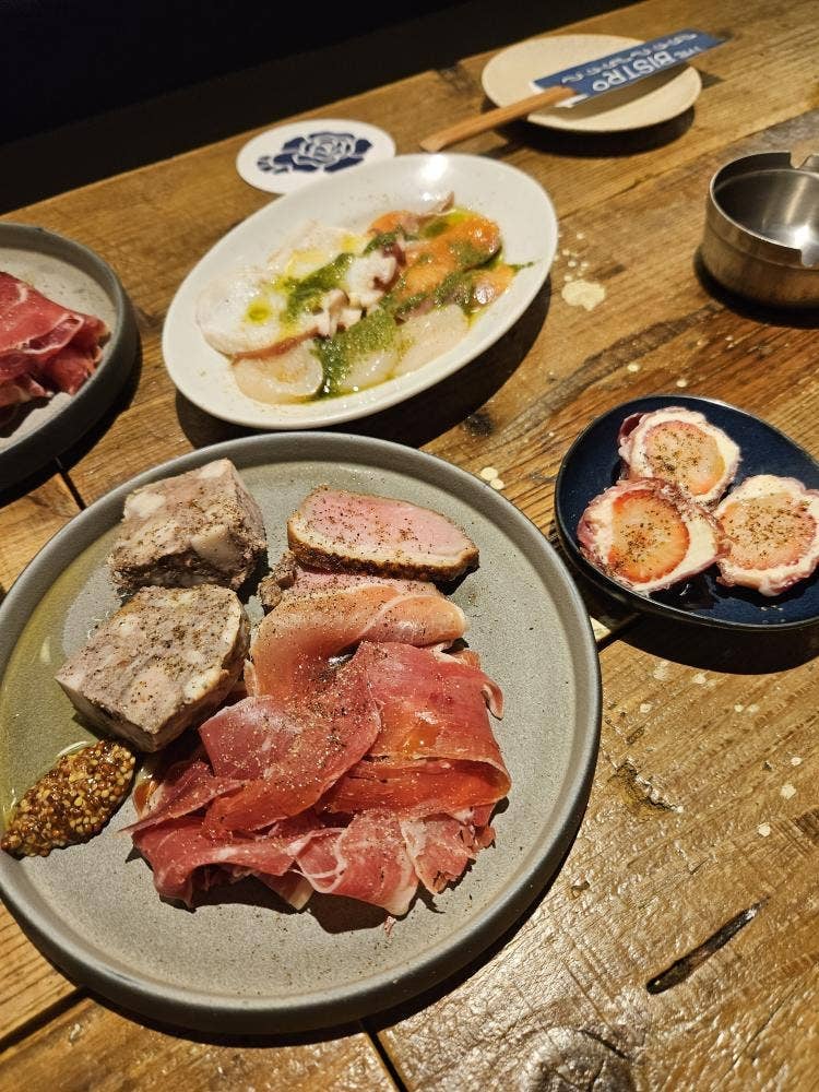 ワインとお酒、フレンチ串揚げ ビストロバンバン 札幌大通店