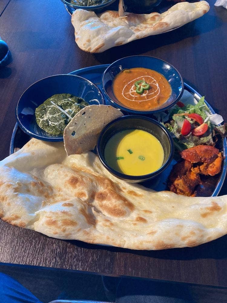 E→F CURRY 藤枝高柳店