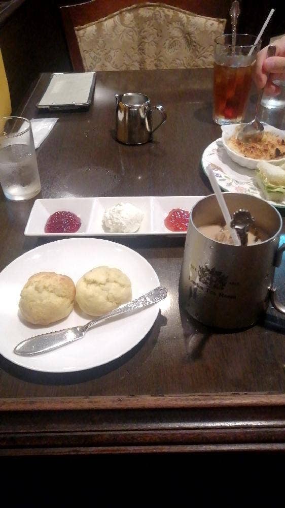 ロンドンティールーム 阪急百貨店メンズ館店