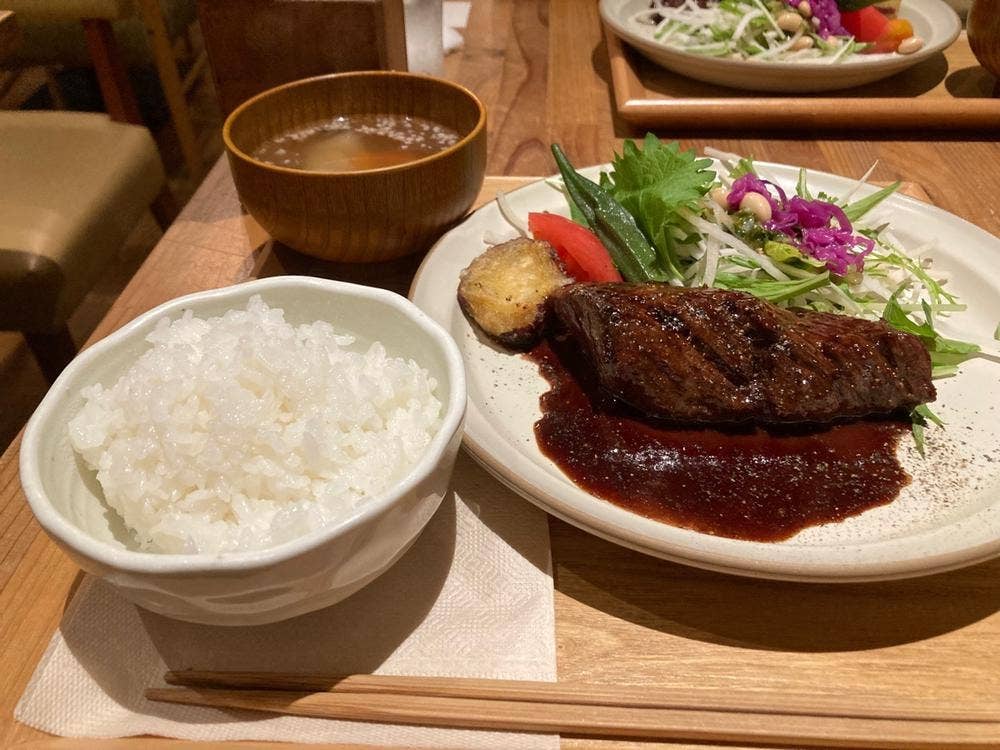 チアリ食堂