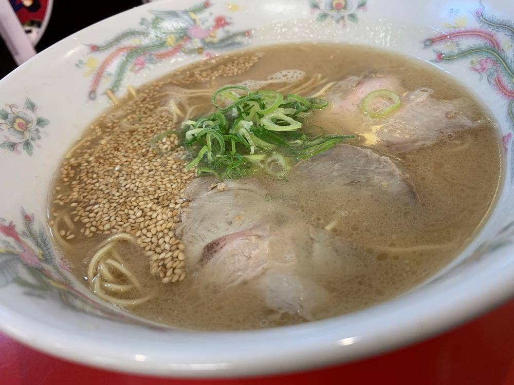 山がさラーメン店
