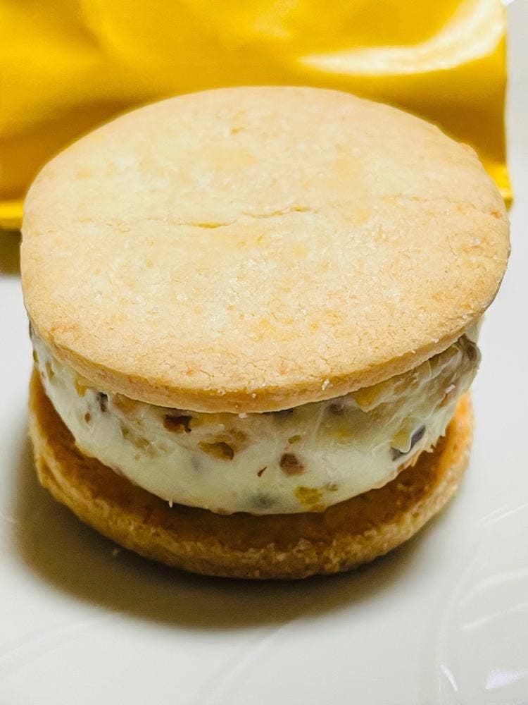 Now on Cheese♪ Hello  Tokyo Station!