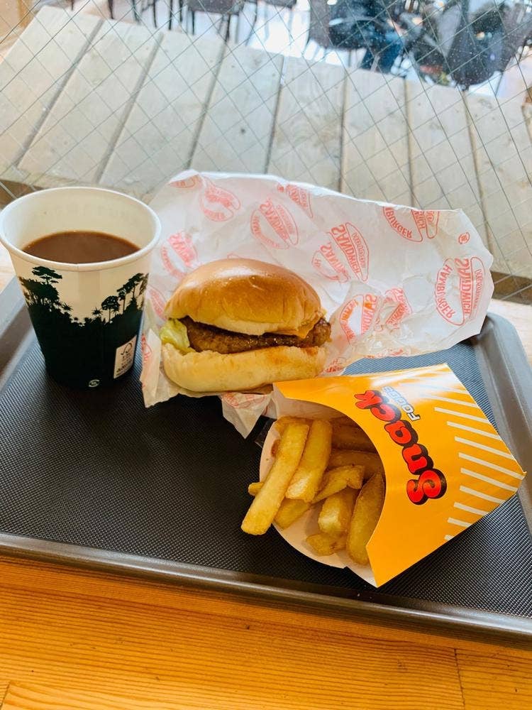 カフェ マヌルヌマ