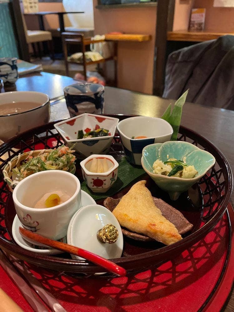 大和薬食処 ならやま茶館 えびす小路ダイニング