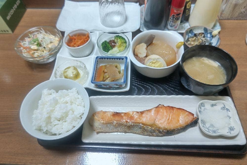 ひまわり食堂