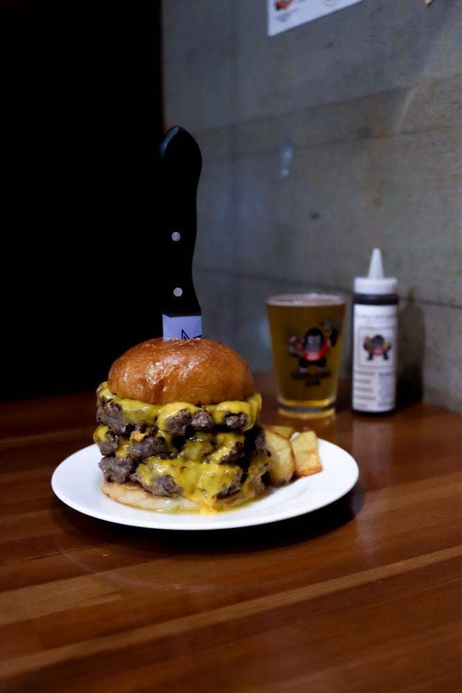 ゴリゴリバーガータップルーム