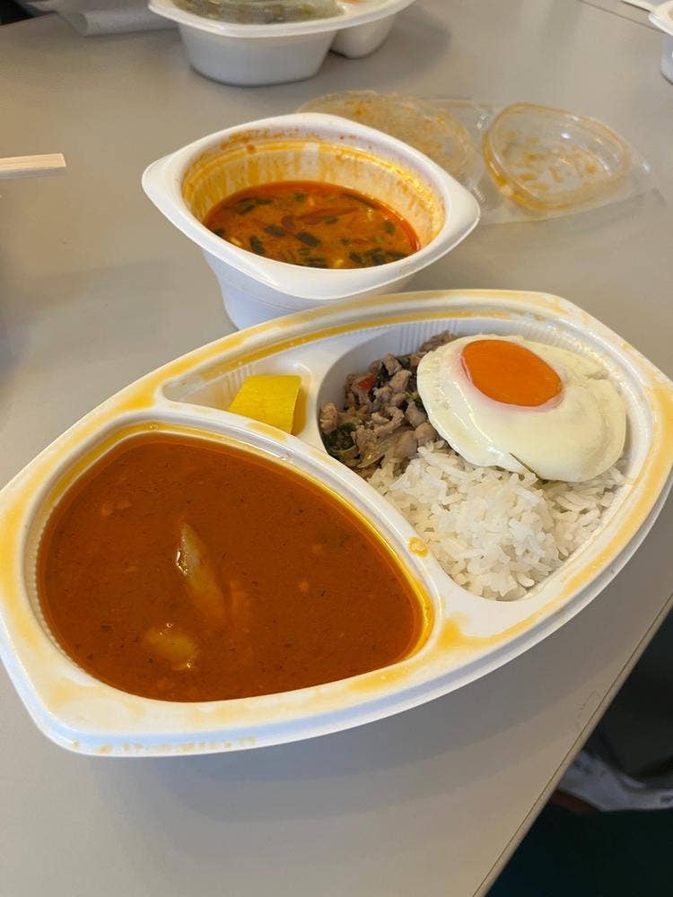 恵比寿 ガパオ食堂