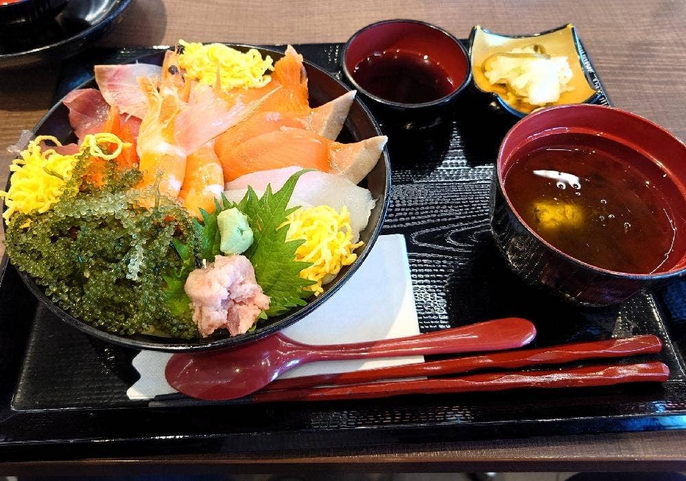 丼 なんと屋