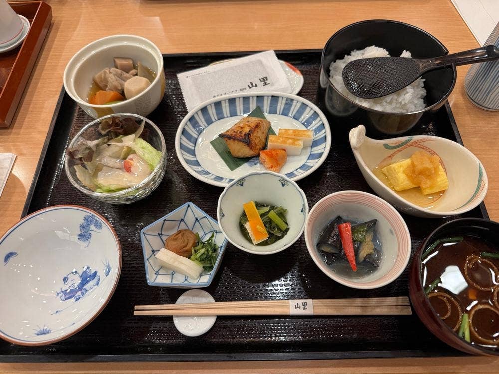 ホテルオークラ福岡和食堂山里