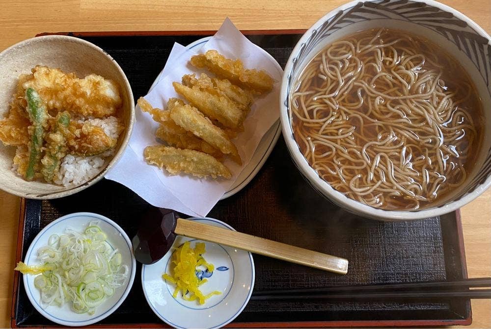博多うどんウエスト 市原店