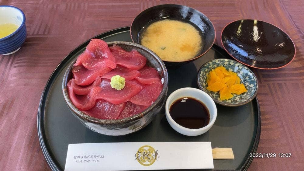 日本料理 うおかね