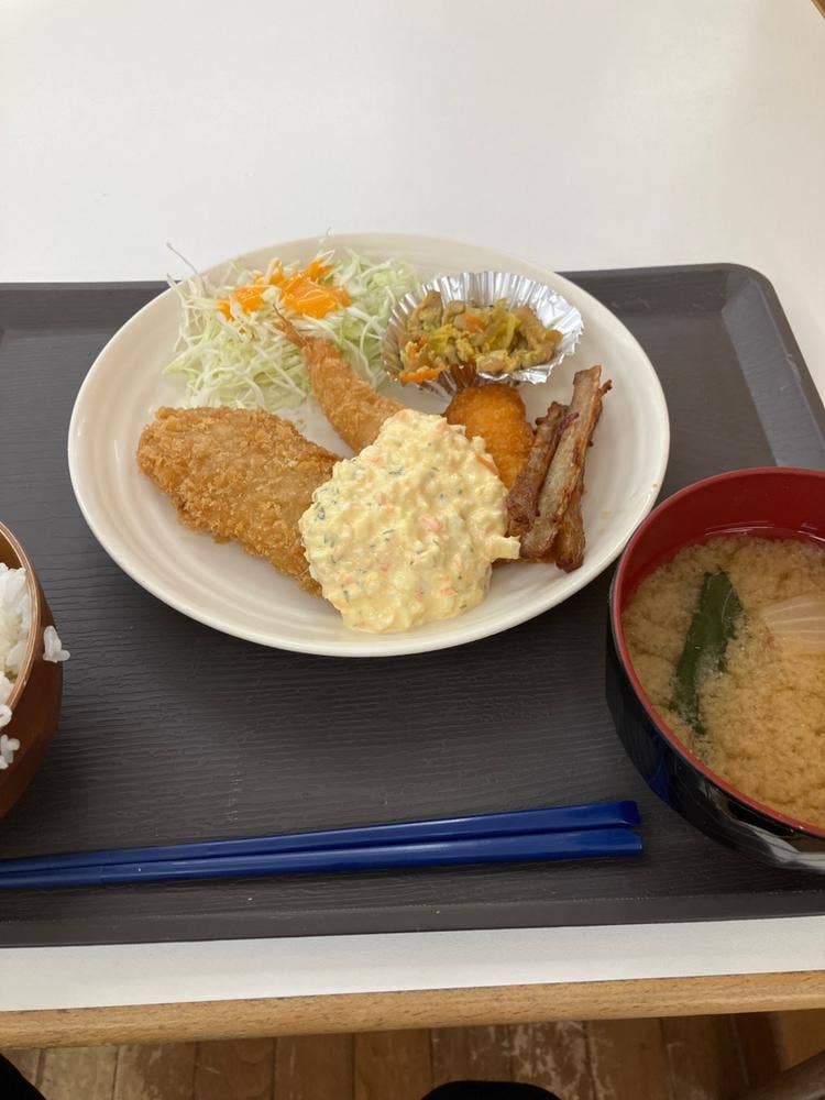 九州歯科大学 学生食堂
