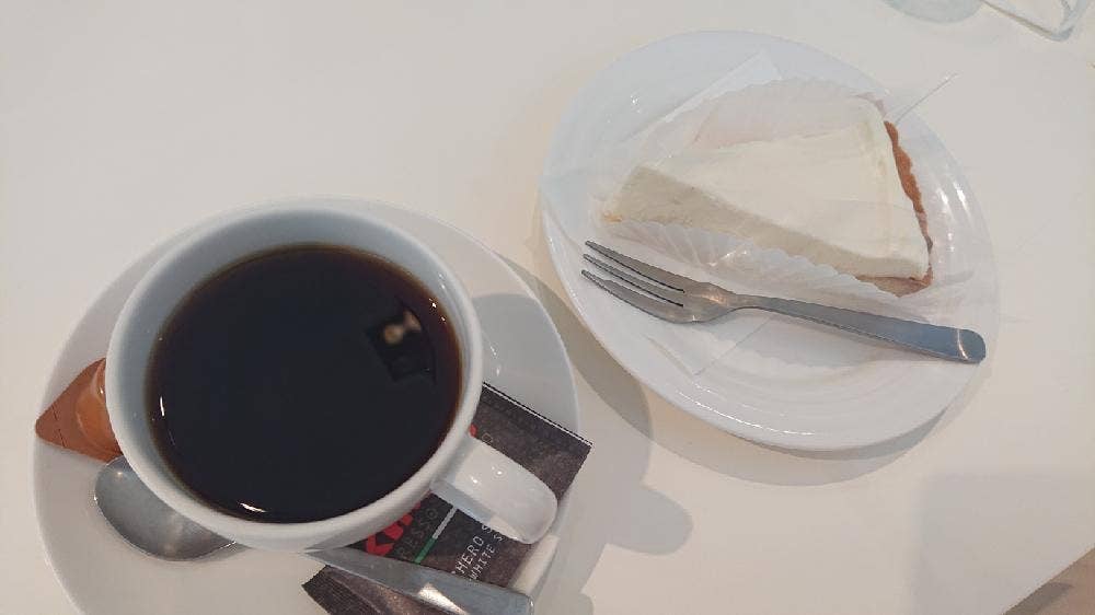 LOLO 3RD CAFE