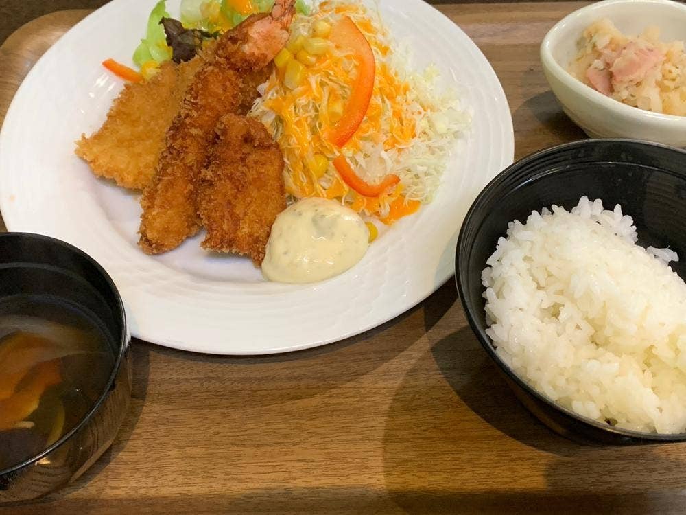 ドルフィンキッチン