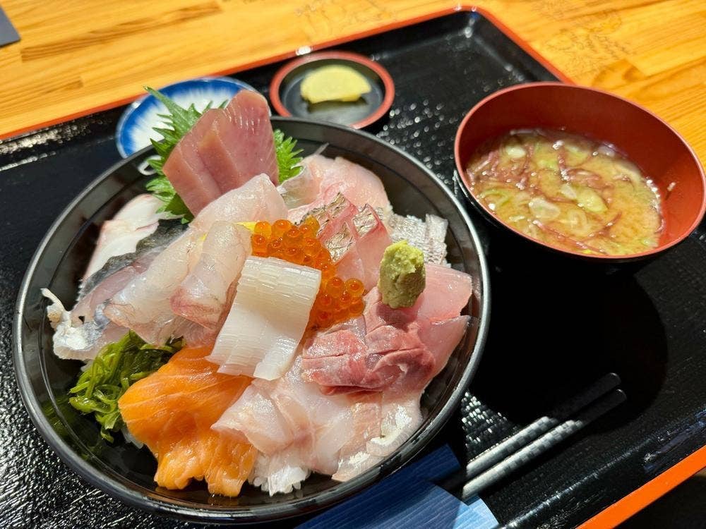 浜の駅おもと 愛土館