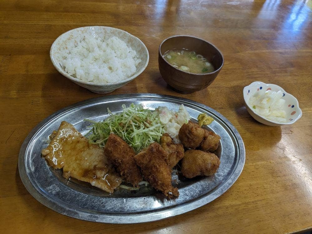 ミヨシ