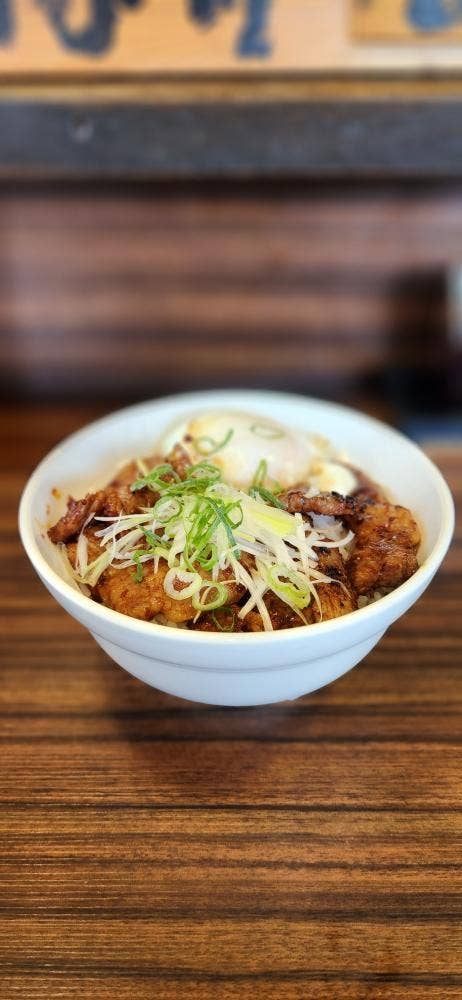 精肉屋の焼肉丼 おぼや 南千里本店