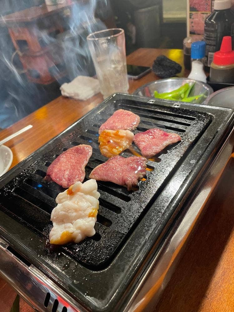 十勝ホルモン KEMURI 曙店