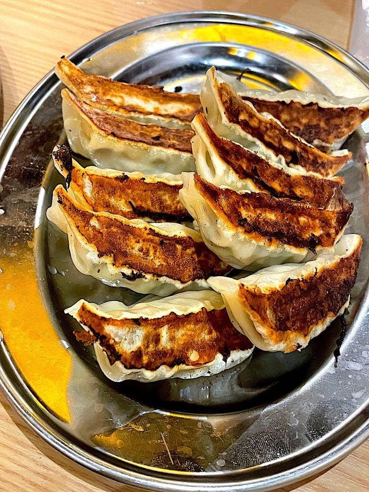 肉汁餃子製作所 餃子のかっちゃん 大阪梅田店