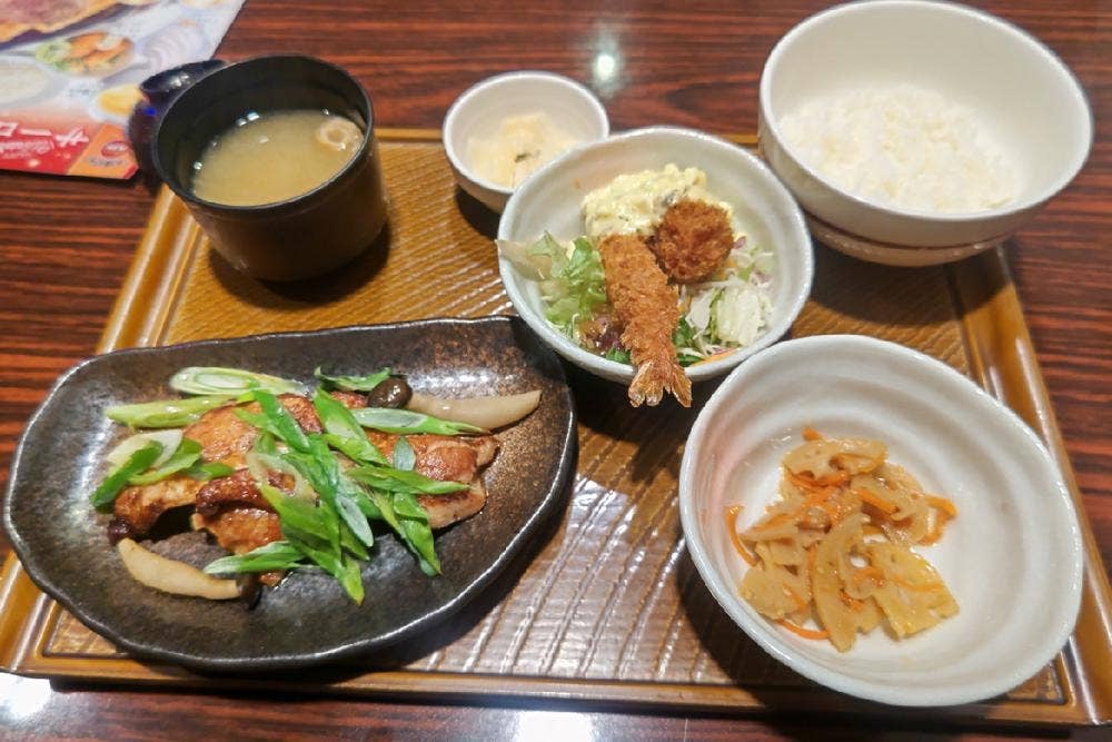 ガスト 札幌栄町店