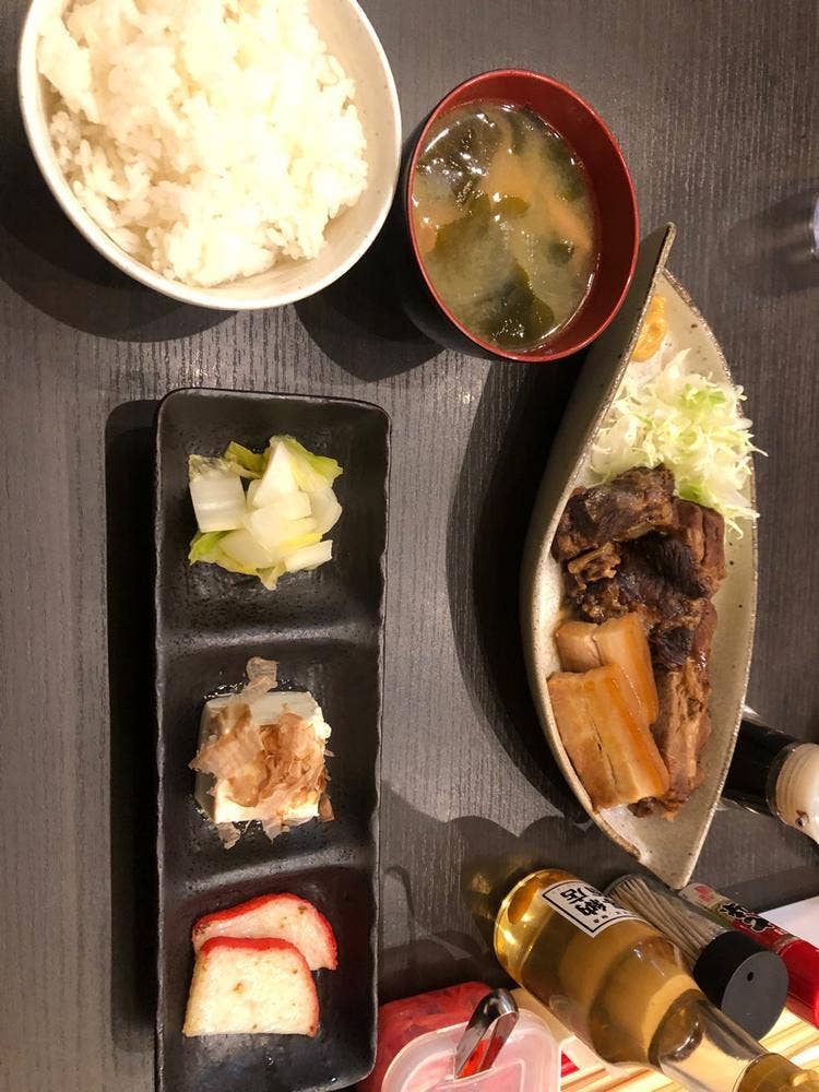 喜納商店