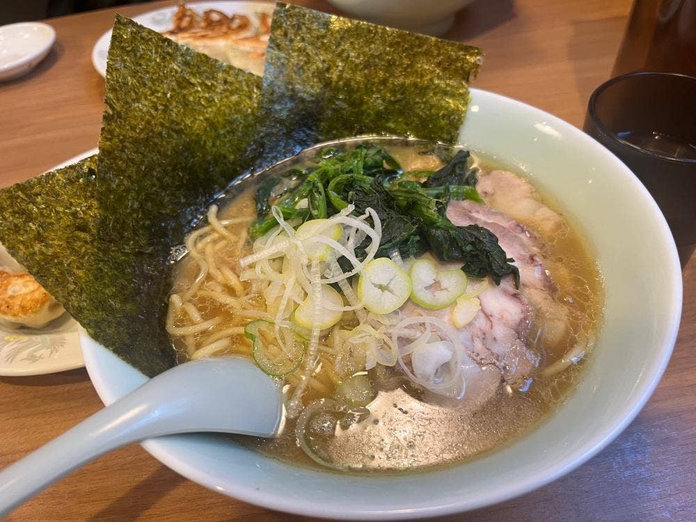豚骨ラーメン みうら家 蒲田店