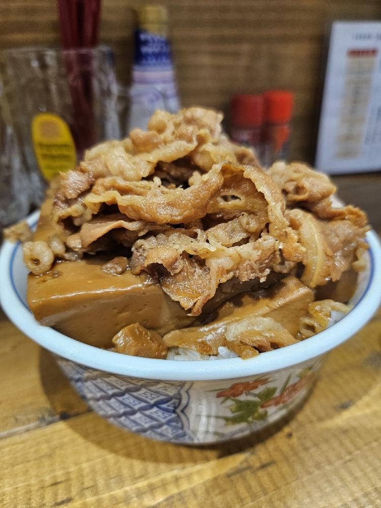 牛農家直営 うし煮込み 磯田屋