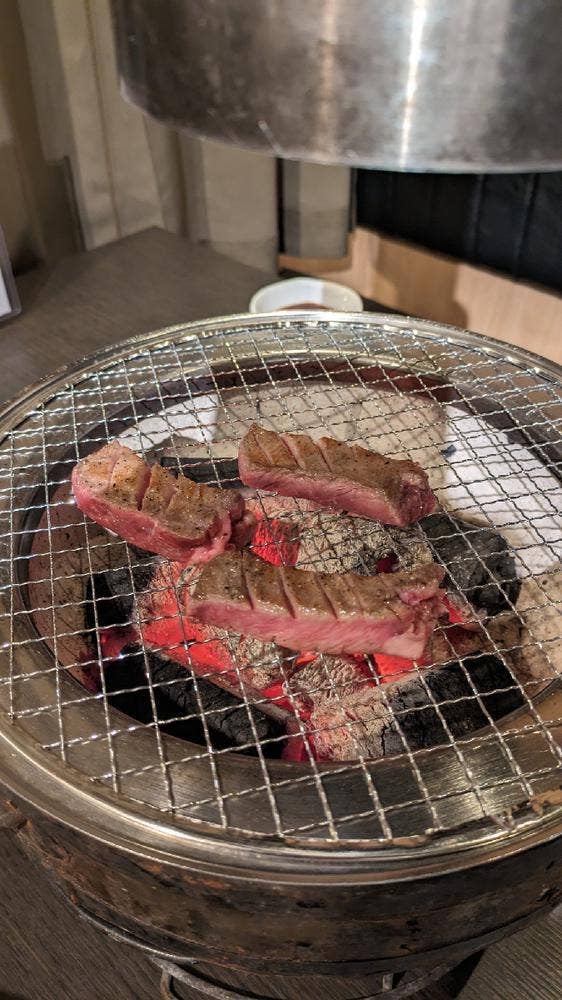 炭火焼肉 とみや 高の原店