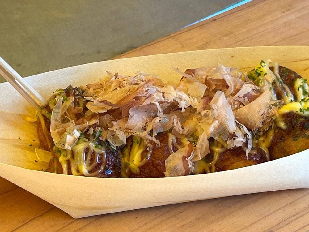 風治八幡宮参道のたこ焼き露店