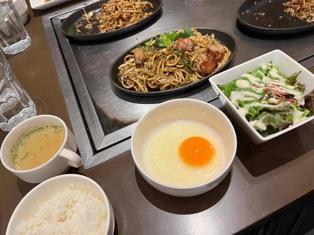 曾根崎鉄板食堂はなたれ ミント神戸店