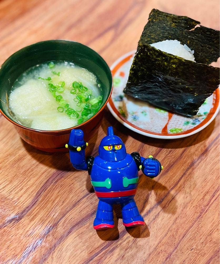 かるむ