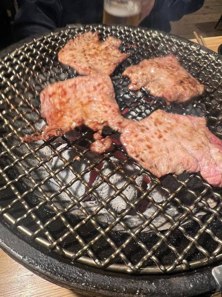 炭火焼肉 逸久