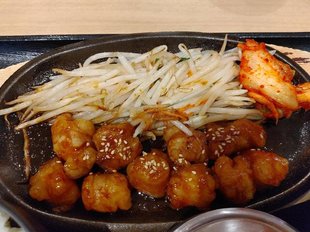 鉄板焼 博多天神ホルモン セブンパーク天美店