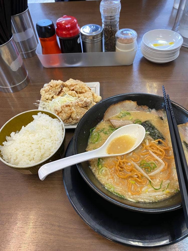 豚人 彦根店