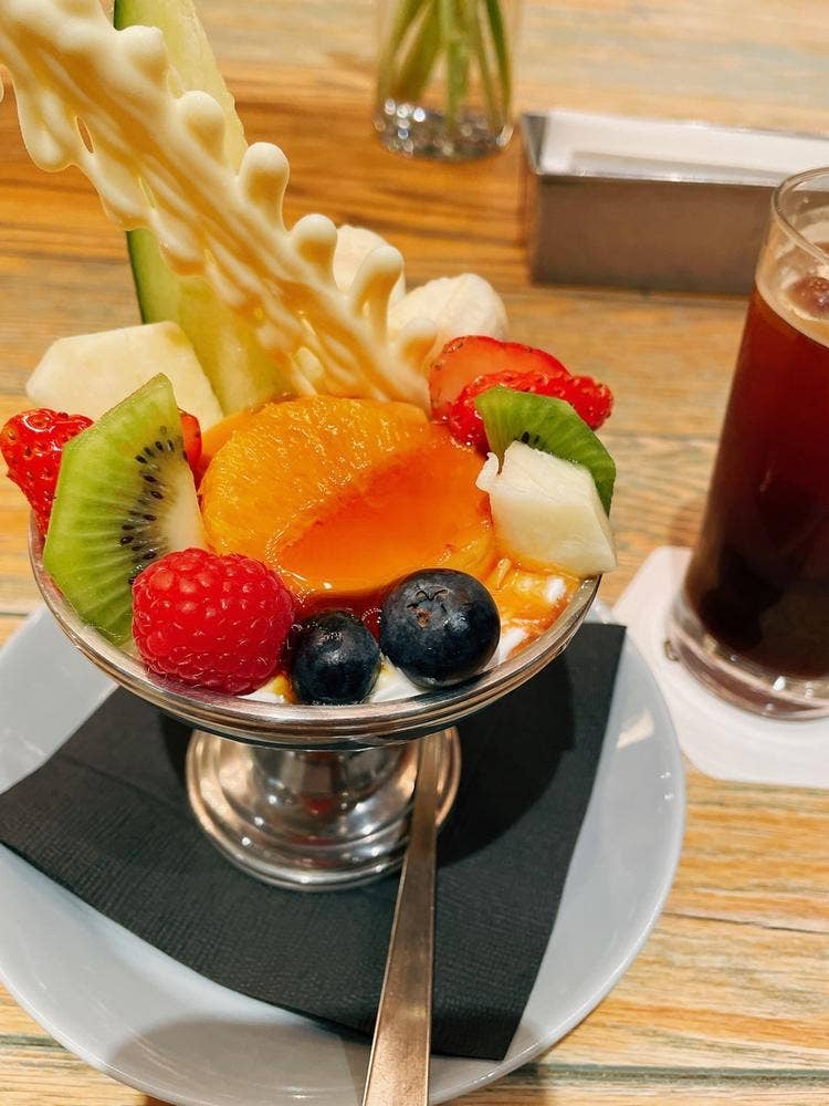 BISTRO café Ladies and Gentlemen