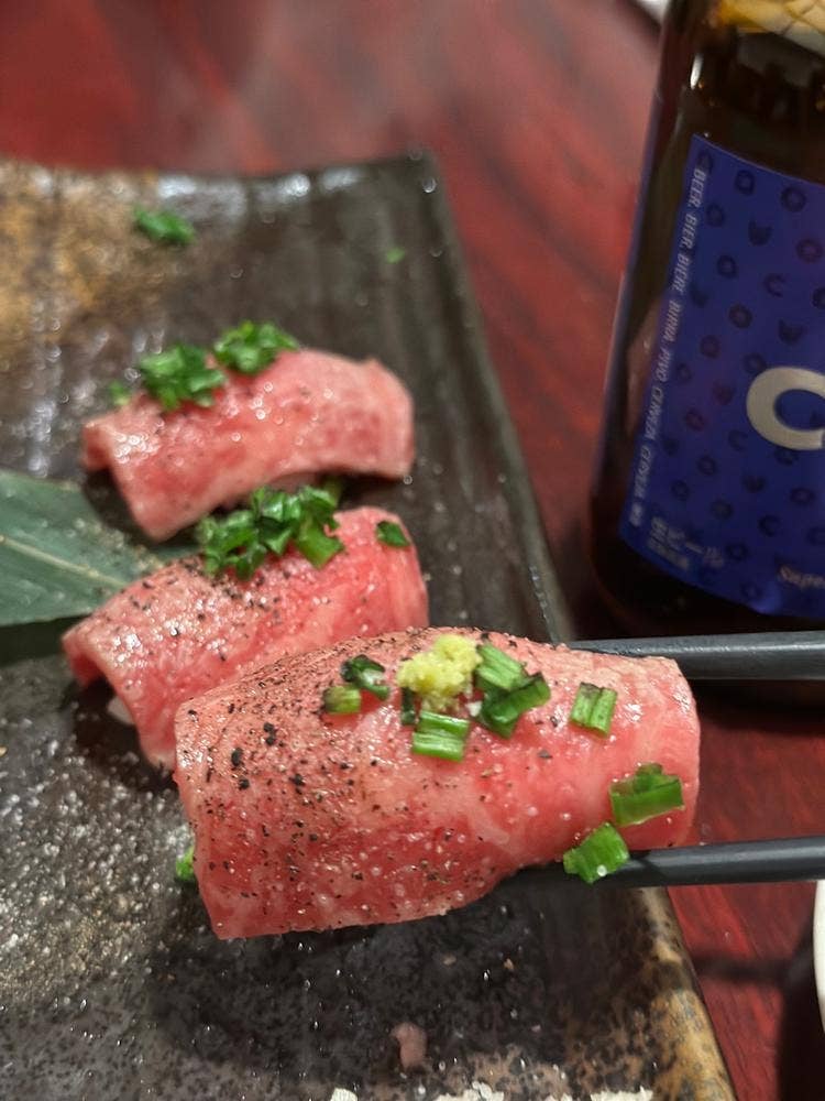 A4和牛寿司×ラクレットチーズ×クラフトビール 個室 肉バル アモーレ 新宿店