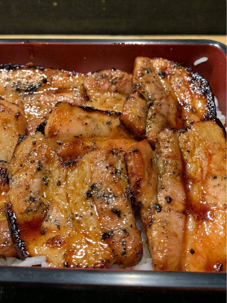 帯広 炭火焼豚丼 豚や