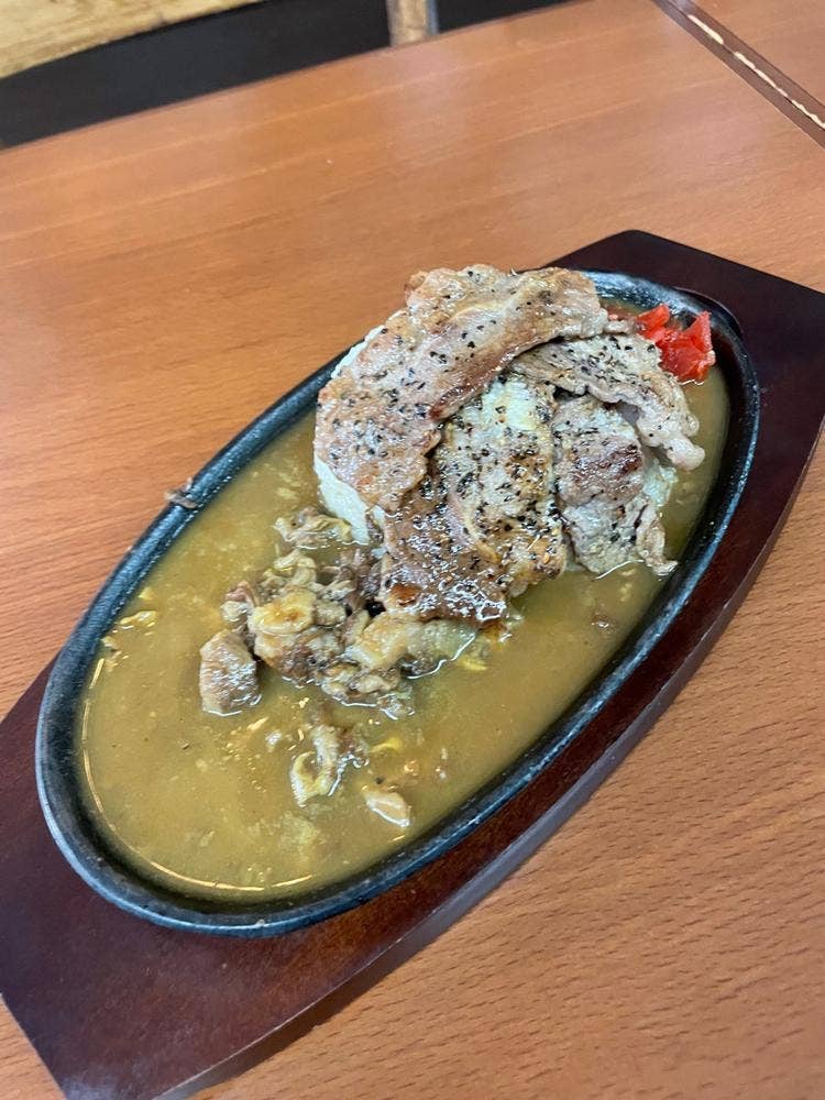 肉ばる食堂 ぐすたーる