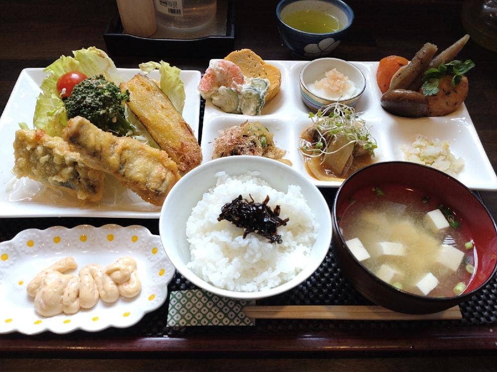 食処 楠亭