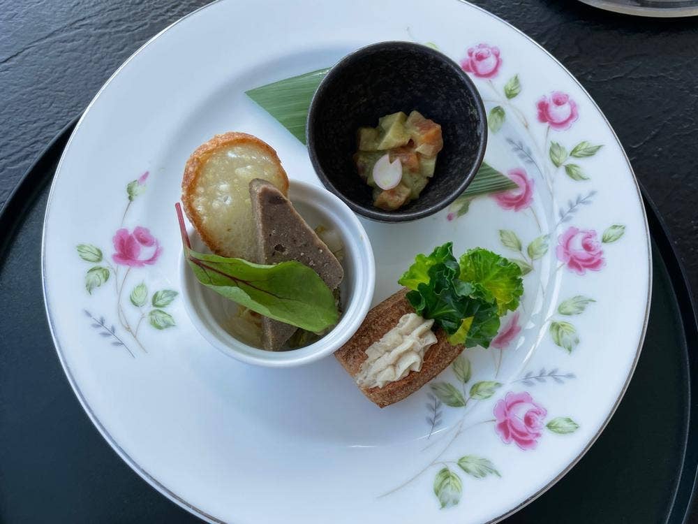 鉄板焼レストラン八景