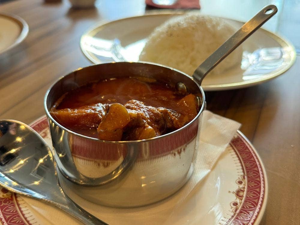 ステーキハウス 鉄板焼 彩波