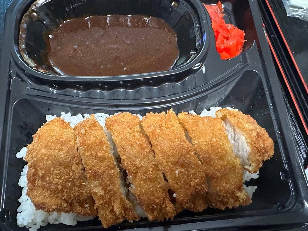 100時間カレー MARK IS 福岡ももち店