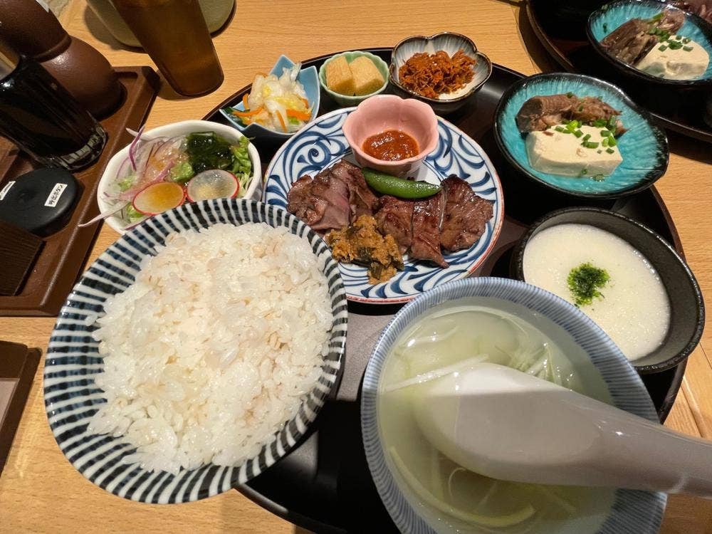 炭焼牛たん東山 中部国際空港セントレア店
