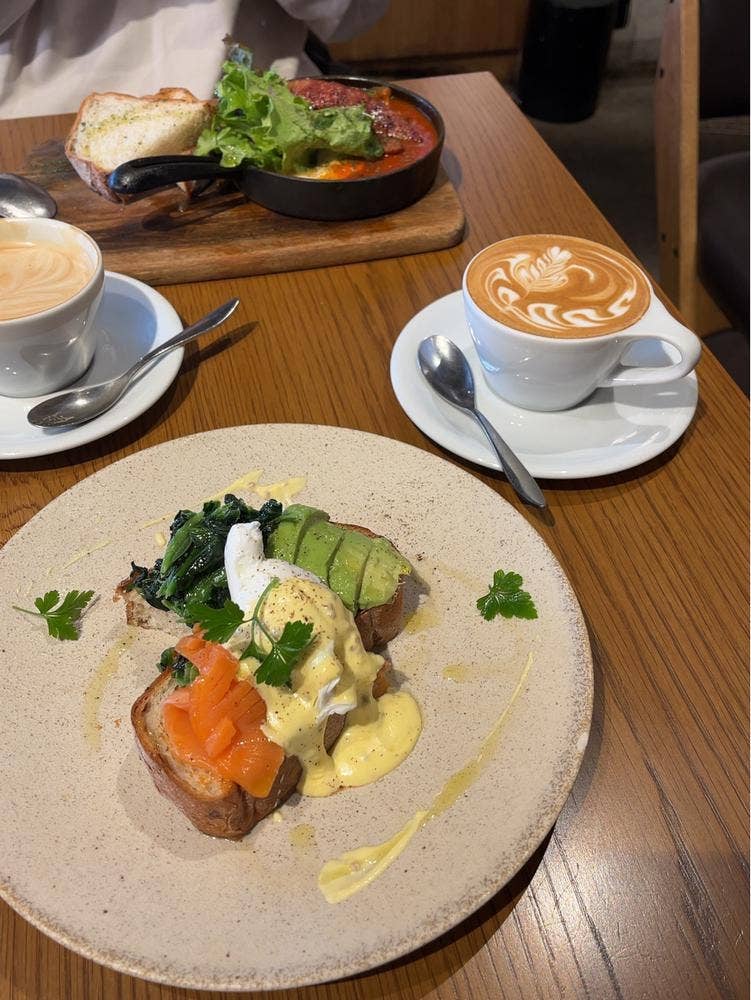 LATTE GRAPHIC MACHIDA